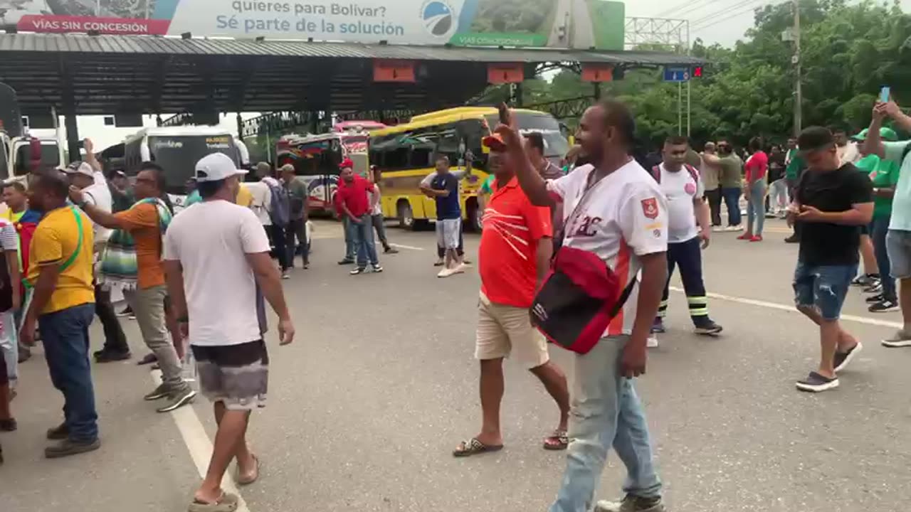 Reactivan bloqueos en el peaje de Turbaco
