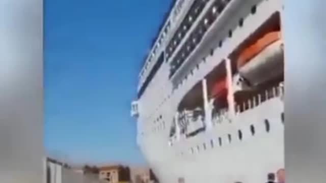 TERRIBLE ACCIDENT OF GIGANTIC SHIPS.