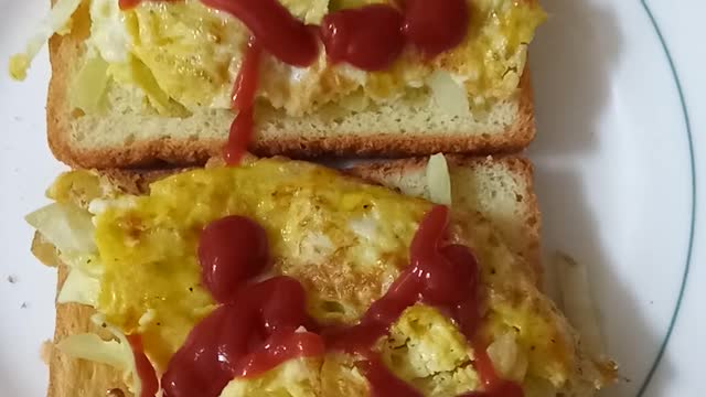 Cabbage egg sandwich