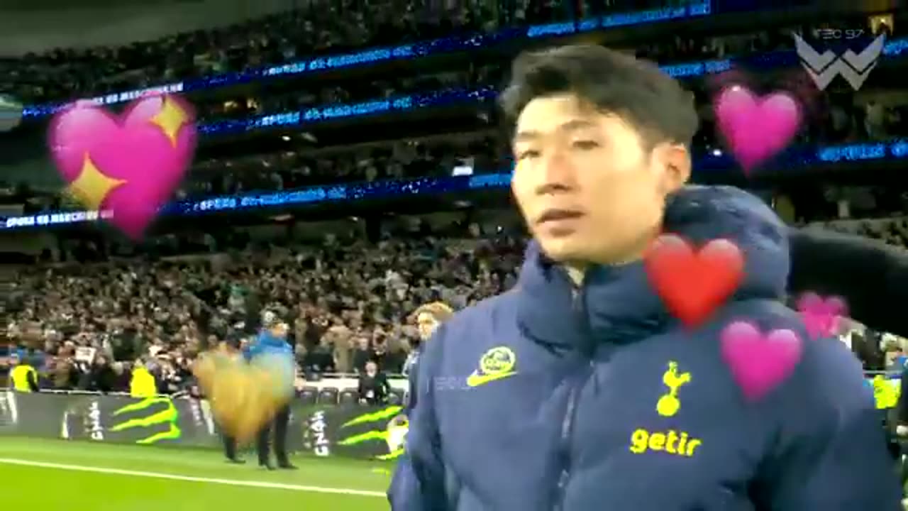 FUNNY FOOTBALL MOMENTS ! - (TRY NOT TO LAUGH) COMPILATION PART 4