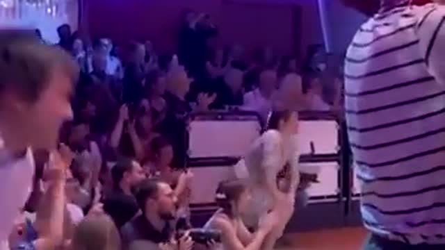 Er 94..... sie 91 😎