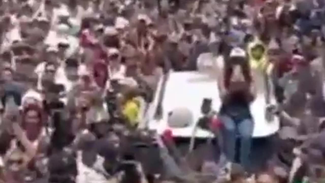 D09 MARIA CORINA MACHADO: HOY EL MIEDO ESTA EN OTRO PARTE.