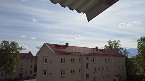 Chemtrailsplanet har ett mörkt streck framför sig. Märkligt! Örebro 23 Maj 2022
