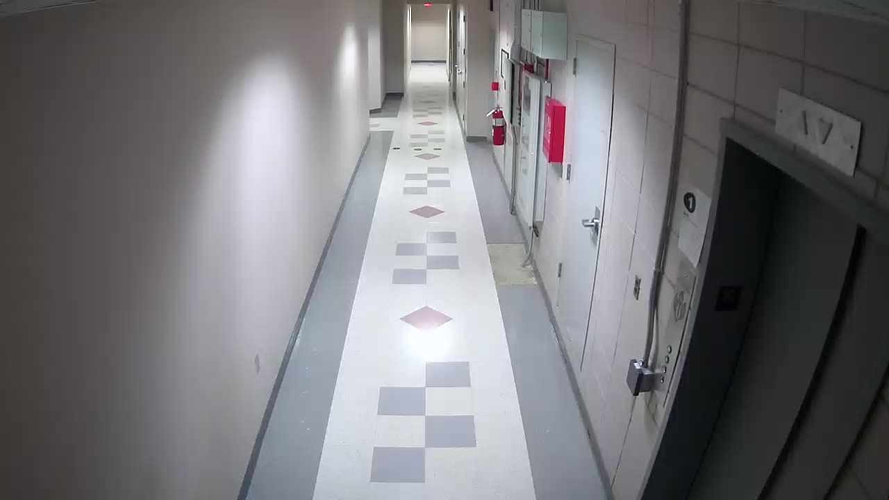 8801VZN01Elevator_2021-01-06_09h00min00s563ms.mp4