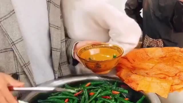 Give a kiss and get more food challenge