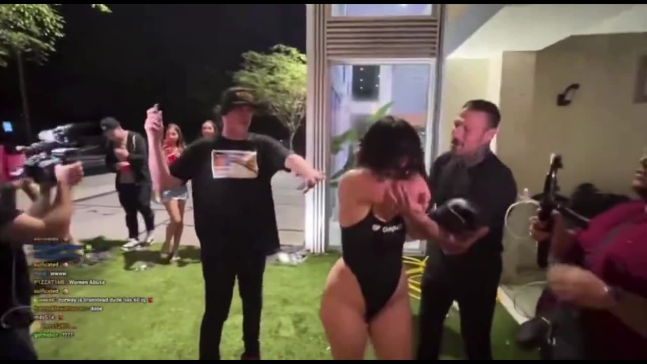 OF girl tries boxing a man *knockout*