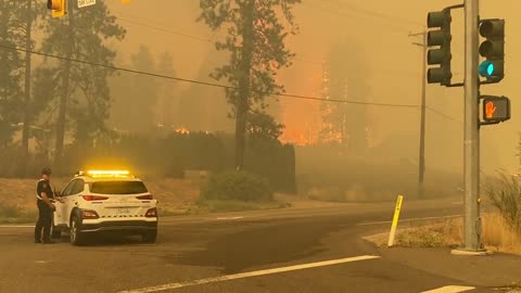 Another Unbelievable Scene from Kelowna Fires in Canada!
