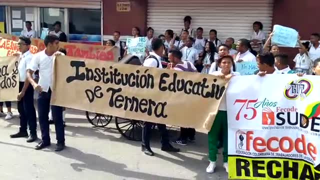 Con plantón, estudiantes de la IE de Ternera exigen mejores condiciones