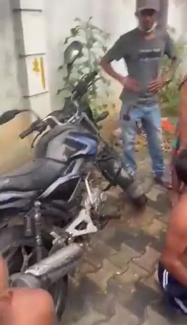 Unbelievable footage from Sri Lanka where a full blown revolution is taking place