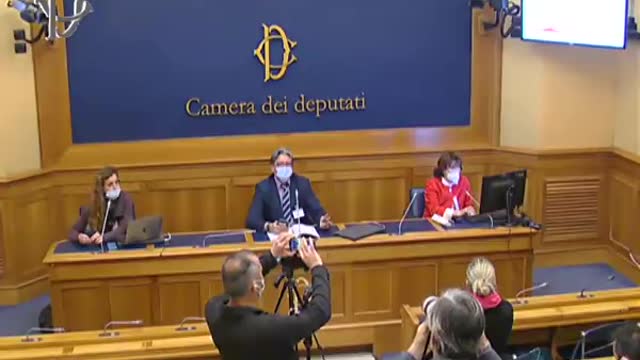 Roma - Costituzione sospesa - Conferenza stampa di Sara Cunial