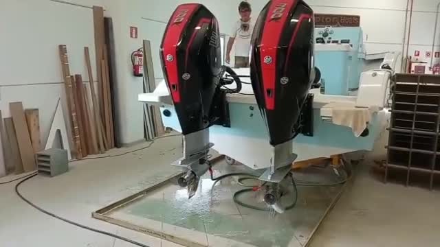 Mercury 300 Racing sound