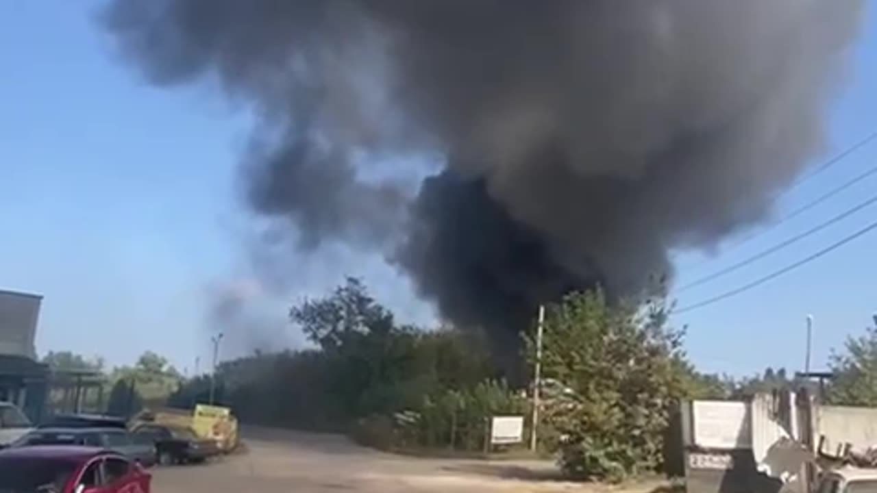 🔥 Fire at Zheleznodorozhny district of Kursk.