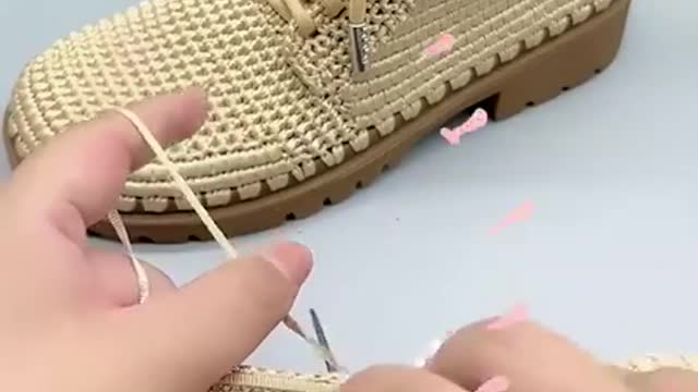 Shoe-knitting looks SO FUN