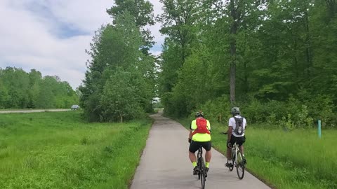 Avon Ronald Reagan Pkwy trail