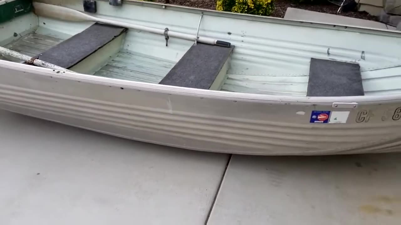 Old Farts Fishing - How to Leak Check an Aluminum Boat