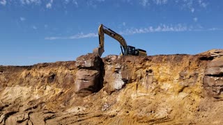 Excavator CAT