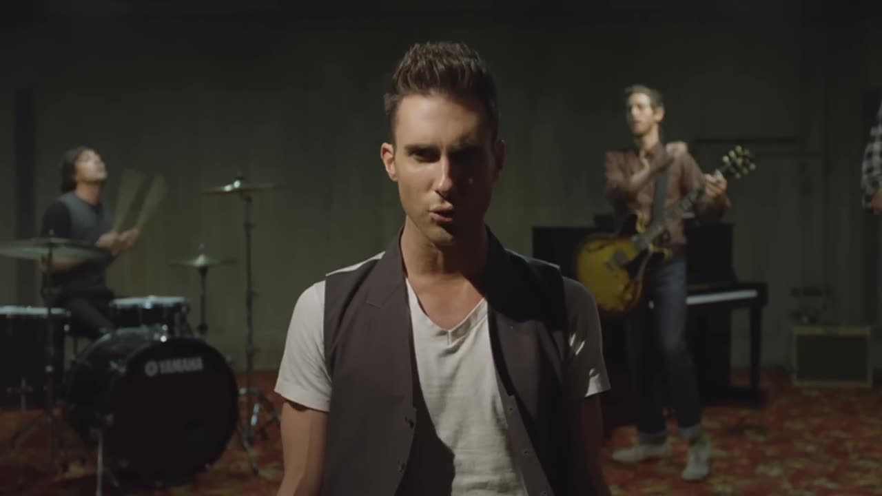 Maroon 5 - Won't Go Home Without You (Official Music Video)