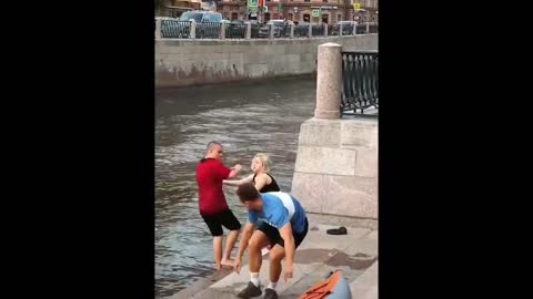 Totally Random funny videos of the week , try not to laugh 😂