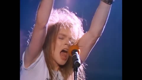 Guns N' Roses - Welcome To The Jungle