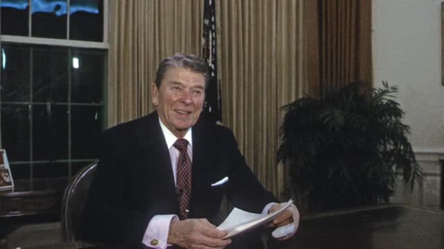 REAGAN FORESEES CONVENTION OF STATES