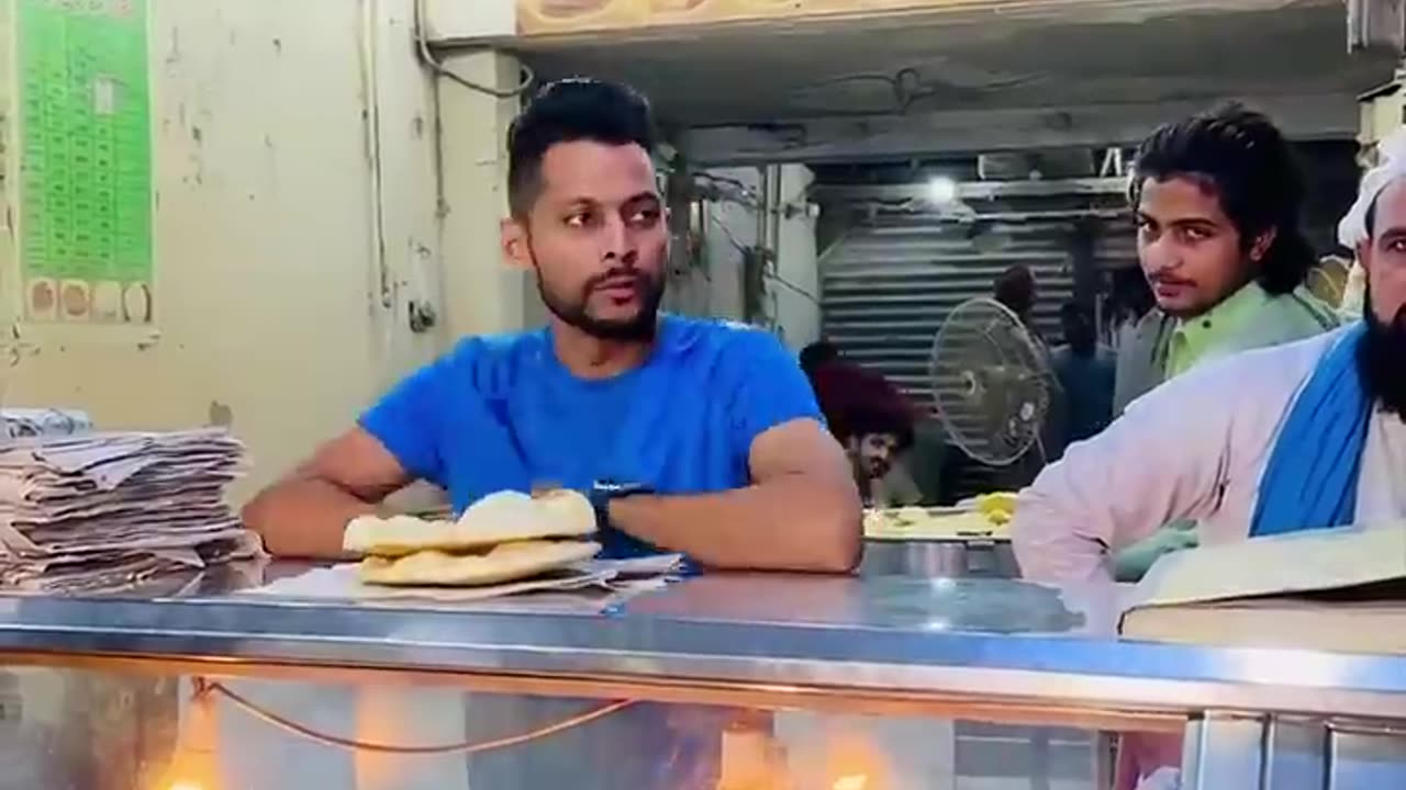 End Zaroor Dekhna😂 Roti k liye insan kya kya karta hai😁 salman Noman❤️