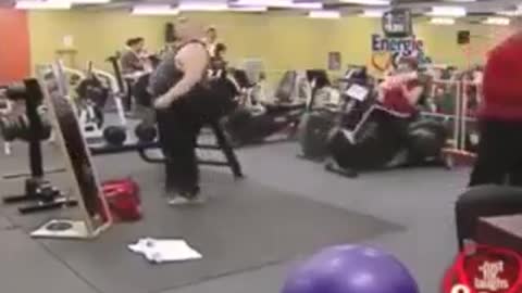 First day at the gym😂 😂Первый день в спортзале😂 😂