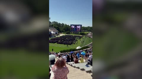 Jerry Seinfeld booed at Duke Univ commencement speech