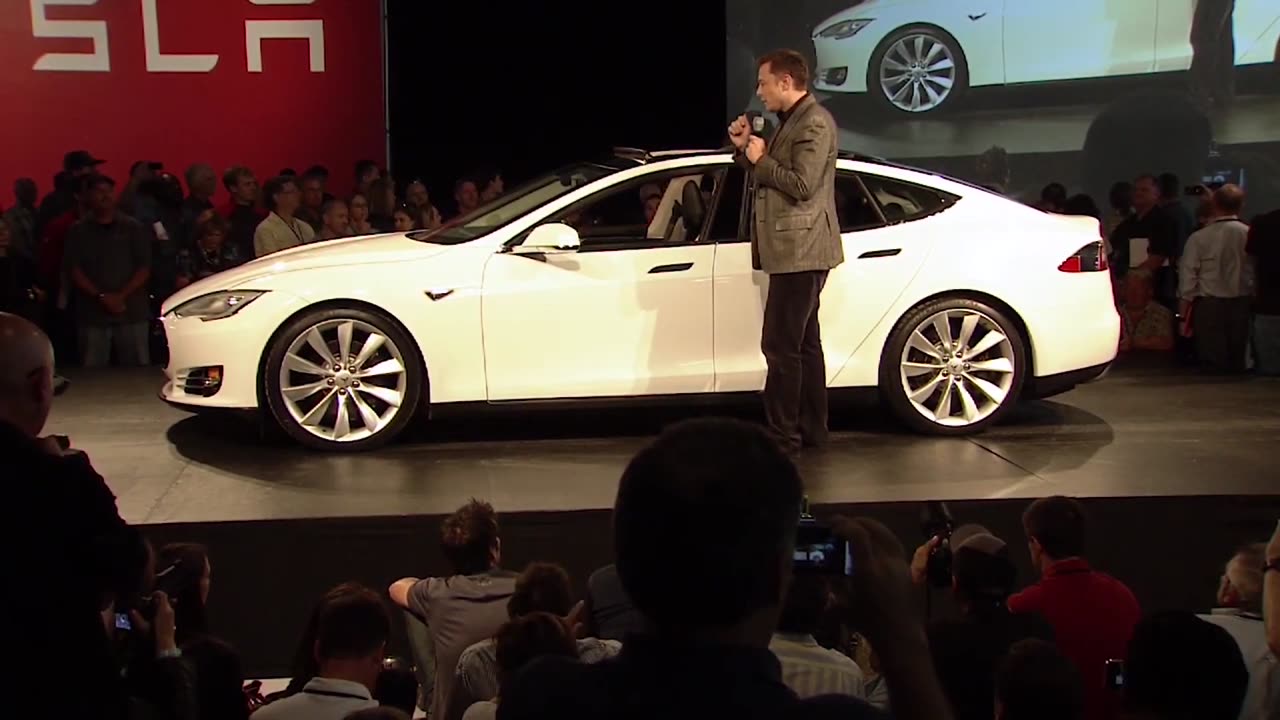 How Elon Musk Spends