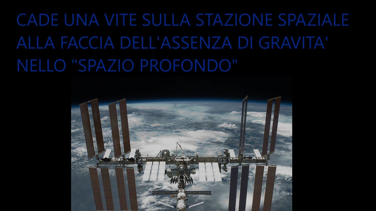 "Oggetti che cadono "in assenza di gravità" sulla stazione spaziale"