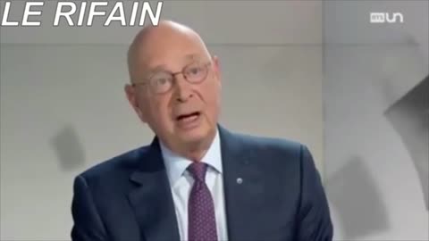 Klaus Schwab annonce le puçage pour 2026.