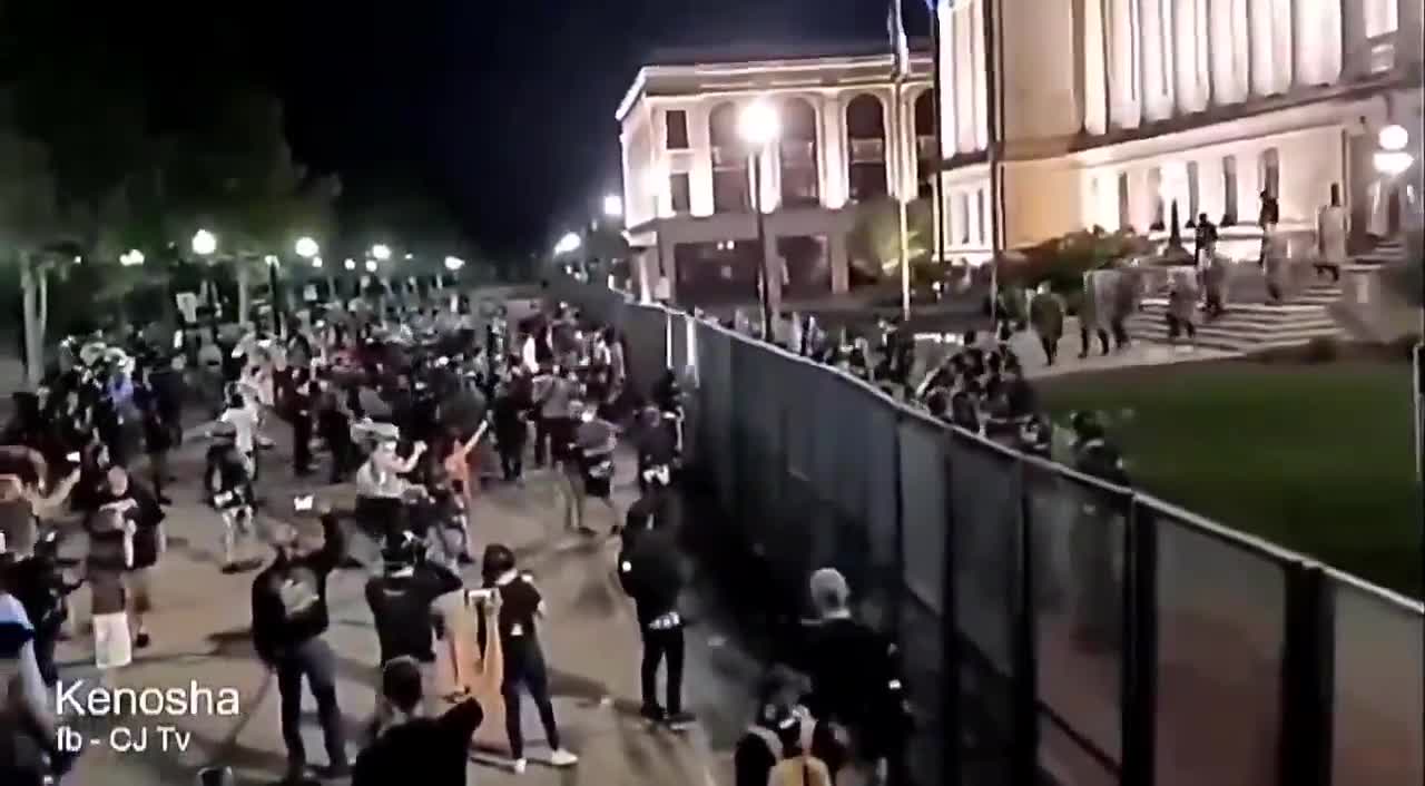 BLM & Antifa Riots 2020 - 2020-08-26-01-49-34-Kenosha.mp4