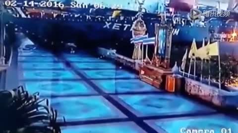 10 weirdest things caught on security camera!!