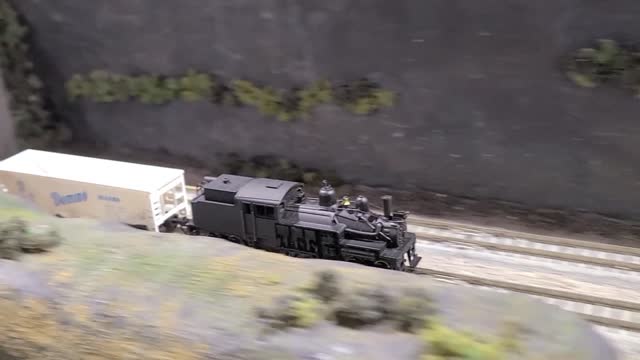 Video Editing of N Scale Hiesler Locomtive