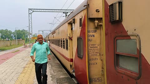 Indian Railway Train Ko Single Mil Chuka Hai