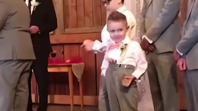 Kids add some comedy to a wedding! - Ring Bearer Fails