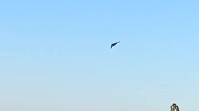 B2 flying