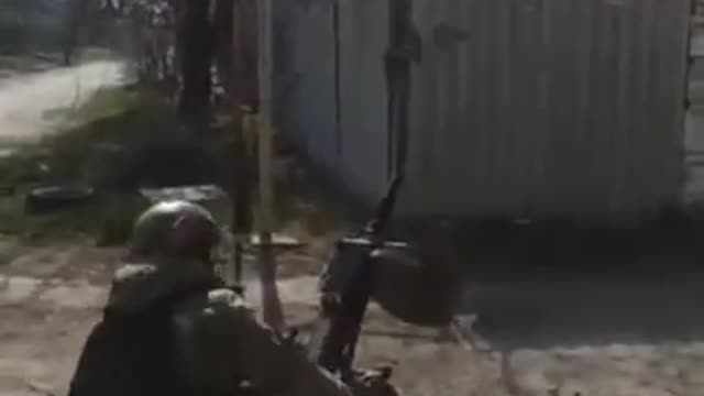 CHECHEN SPECIAL FORCES SHELL UKRAINIAN POSITION WITH AGS-17 FLAMES