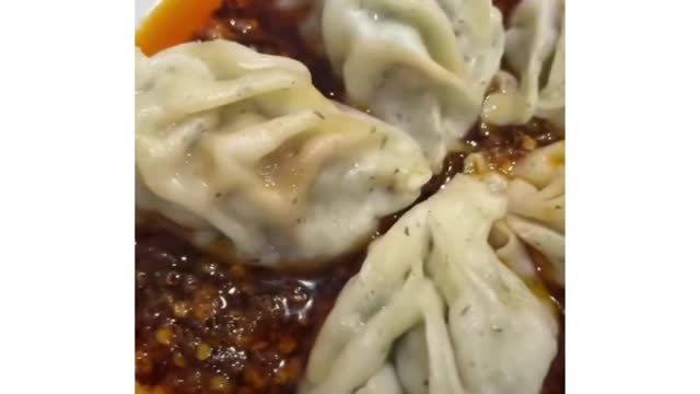 Spicy chilli oil momos 😋