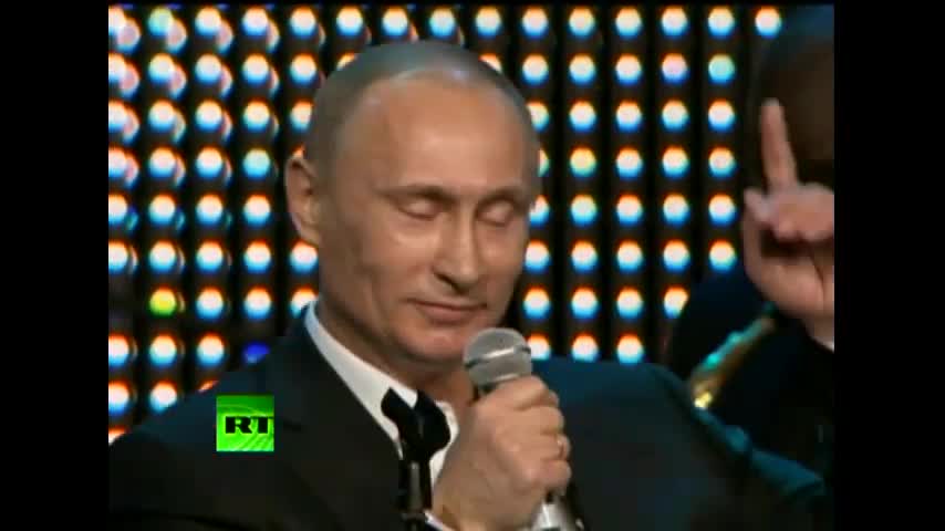 Vladimir Putin sings in English