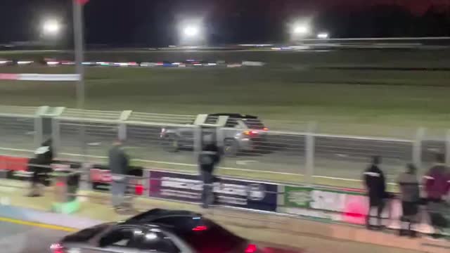 Jeep Trackhawk Drag Race