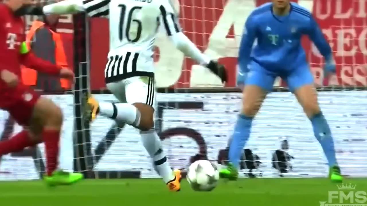 Senna and Neuer Get into Trouble Juventus Takes the Lead