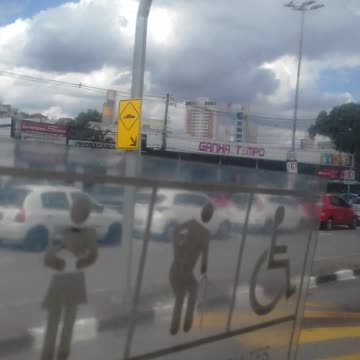 na estação de trem espetando chegar pt4pt