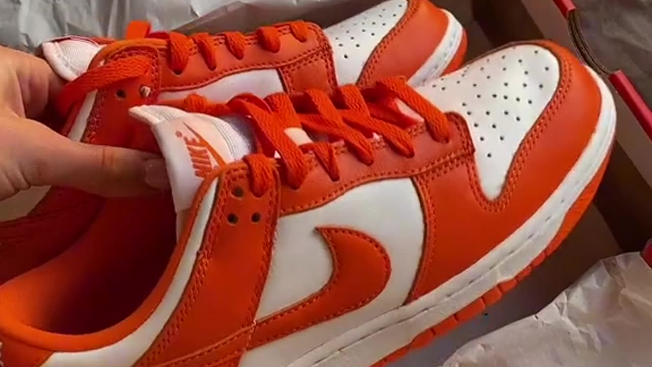 750Kicks Unboxing: Nike Dunk Low Syracuse with @Lizbentvelzen Style Outfits Kicks OOTD Dunks Sneaks