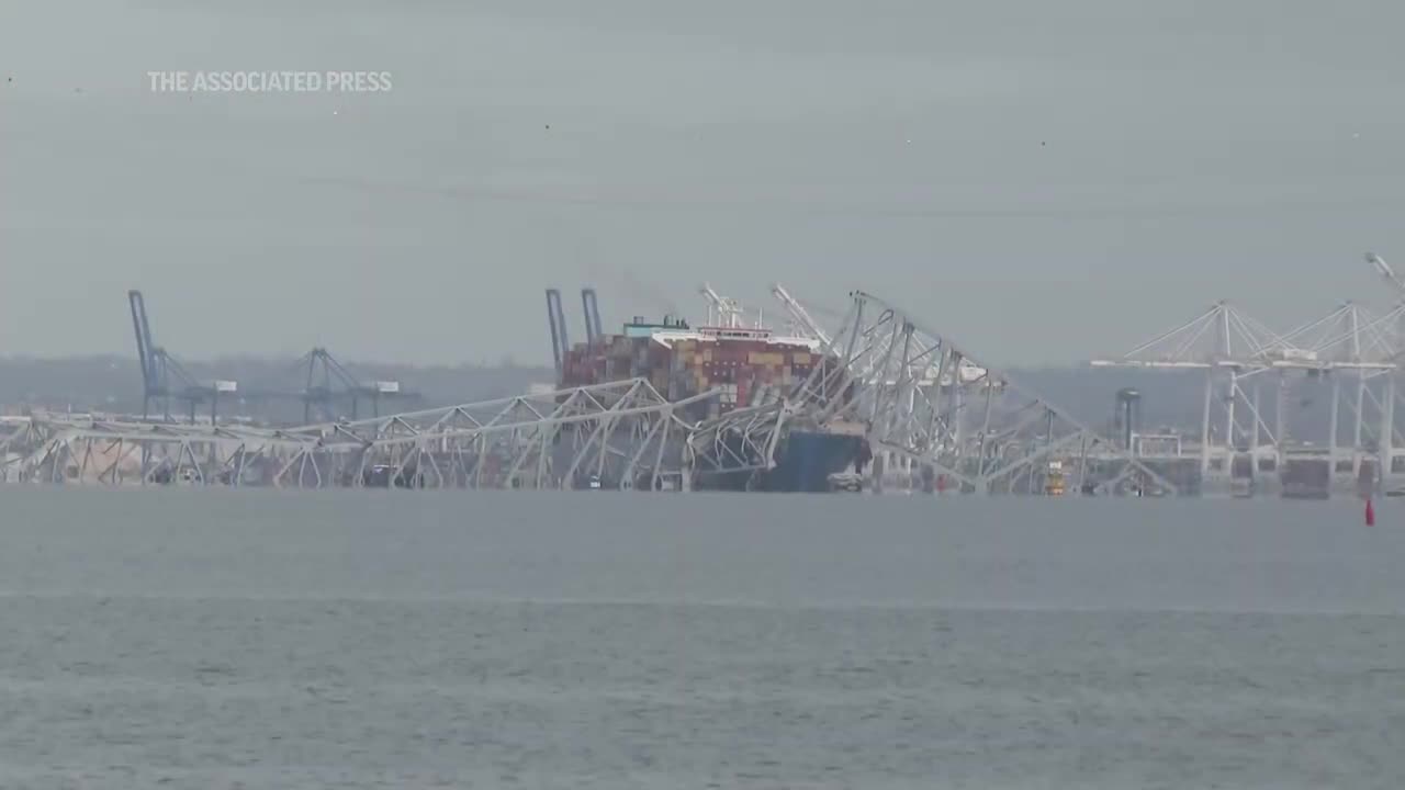 Baltimore Key bridge collapses after collision with cargo ship 🚢,😢😢😭