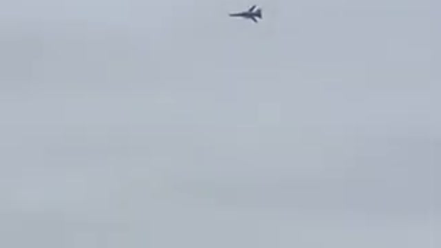 Ukrainian SU-24 attacks enemy column