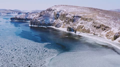 Frozen Wonders: Exploring the Majestic Beauty of Glaciers.