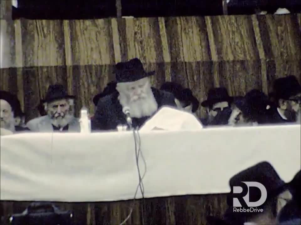 6. Leil Yud Gimmel Tishrei 5743, Expert of Farbrangen (Freidin) = ליל י"ג תשרי תשמ"ג