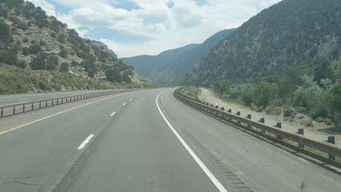 Two minutes of Truckin. Salina canyon