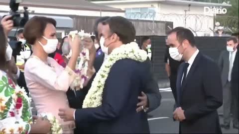 macron is meme in Polynesia