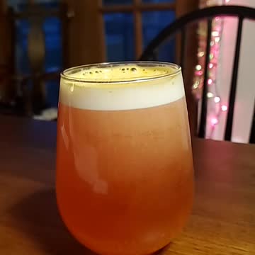 Strawberry ginseng fizz sticks